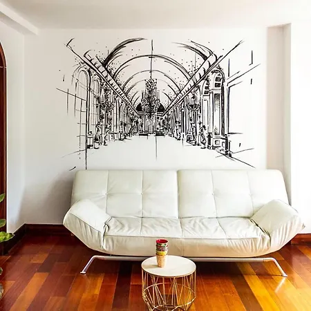 Superb House In Montmartre *