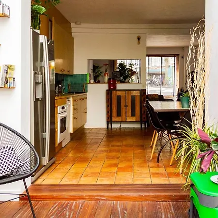 Superb House In Montmartre *