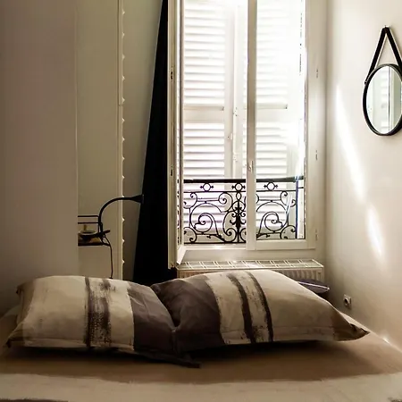 Apartment Superb House In Montmartre Paris